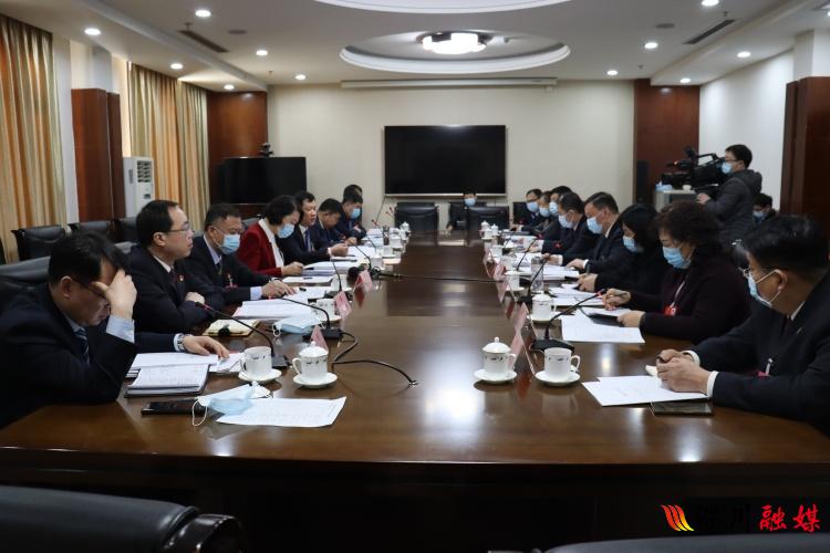 淄川区人民政府 会议动态 周婷参加开发区代表团审议