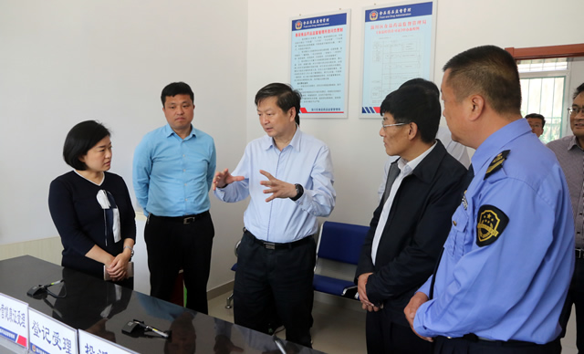 淄川区人民政府 政务要闻 李新胜视察省级食品